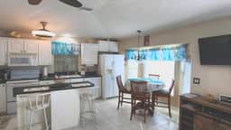Paradise Beach House - Image 3