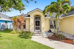 Carlton Coastal Cottage - Image 4