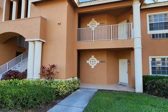 Studio Villa 8403 - Image 1