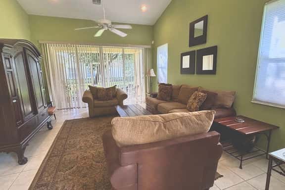 3 Bedroom Townhome 8160 - Image 1
