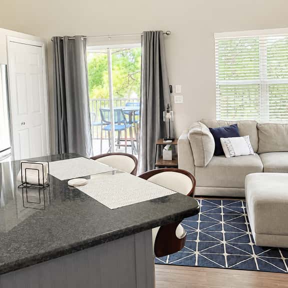 1 Bedroom Villa 9887 - Image 1