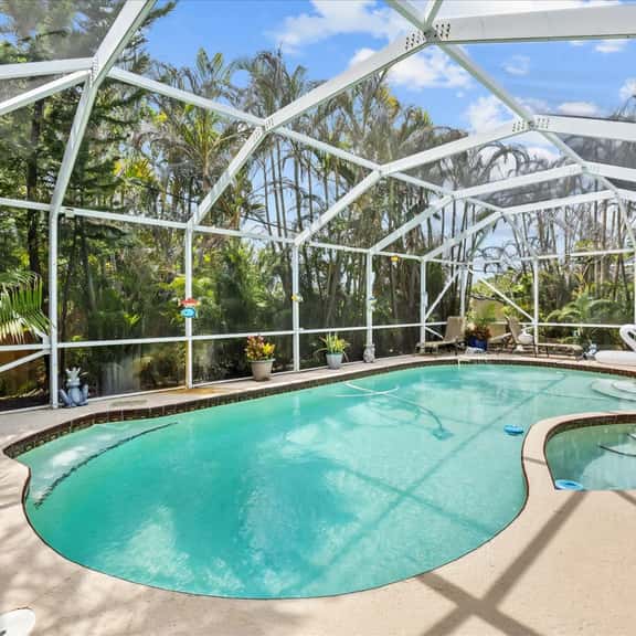 Tropical Haven Retreat - Image 1