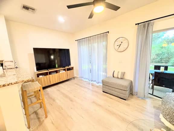 1 Bedroom Villa 8267 - Image 4