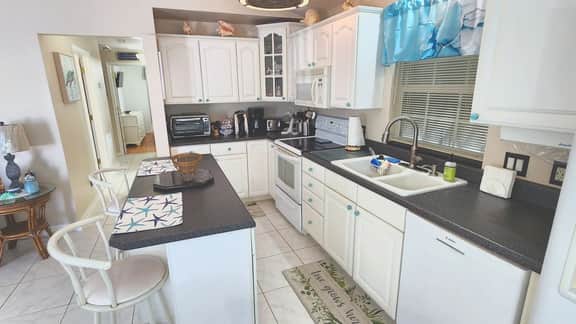 Paradise Beach House - Image 4